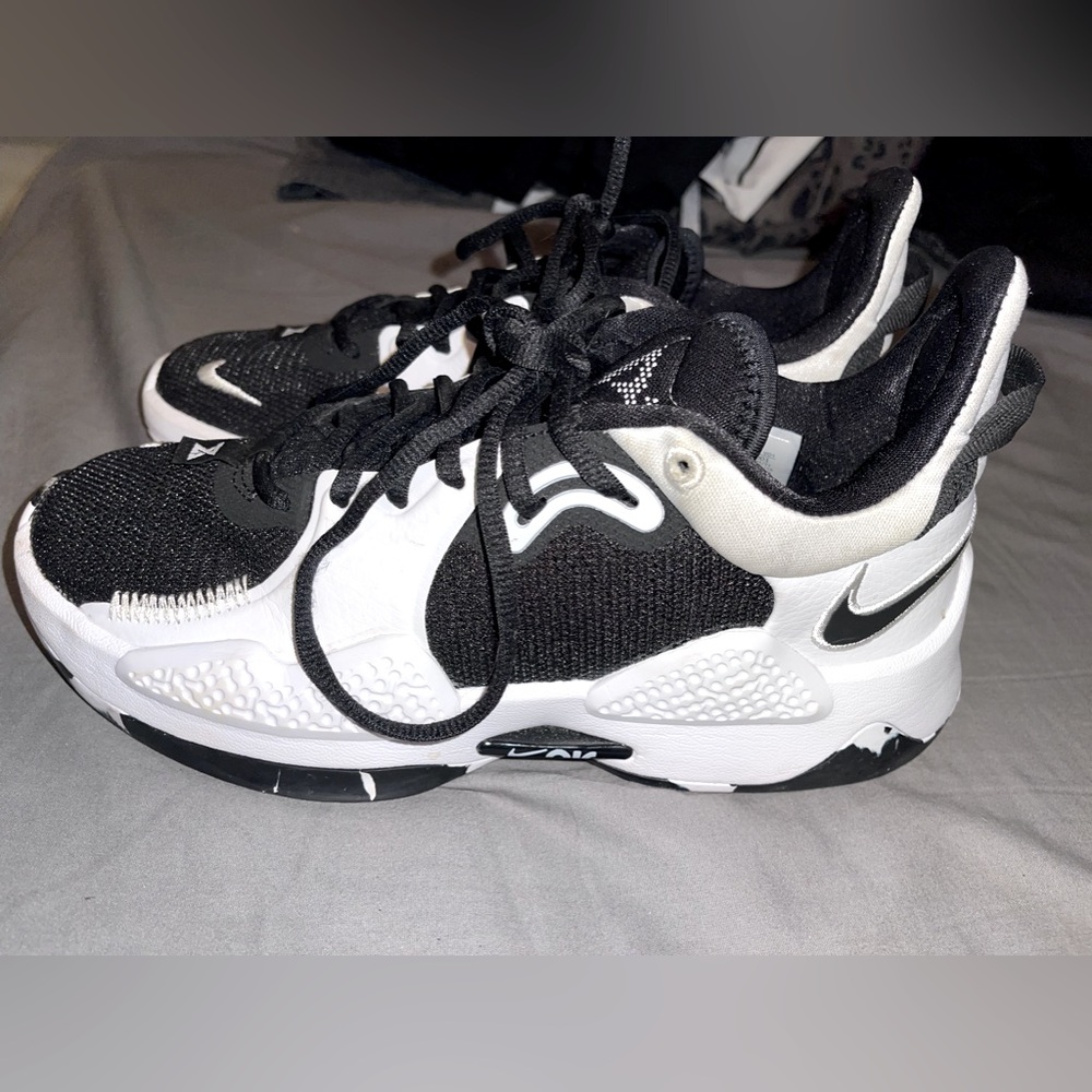 Paul George (PG5) Nike basketball shoes